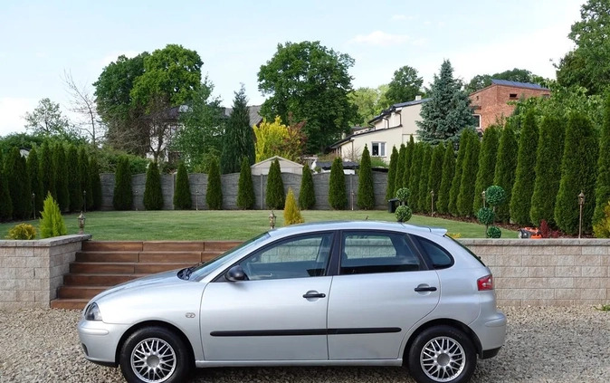 Seat Ibiza cena 9499 przebieg: 167000, rok produkcji 2004 z Pasym małe 92